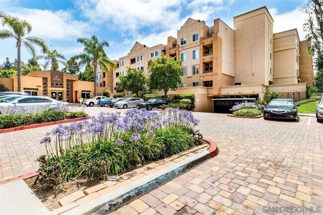 Building Photo - 3520 Lebon Dr