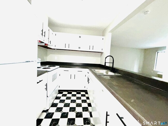 Building Photo - 175 Mill Pond Rd