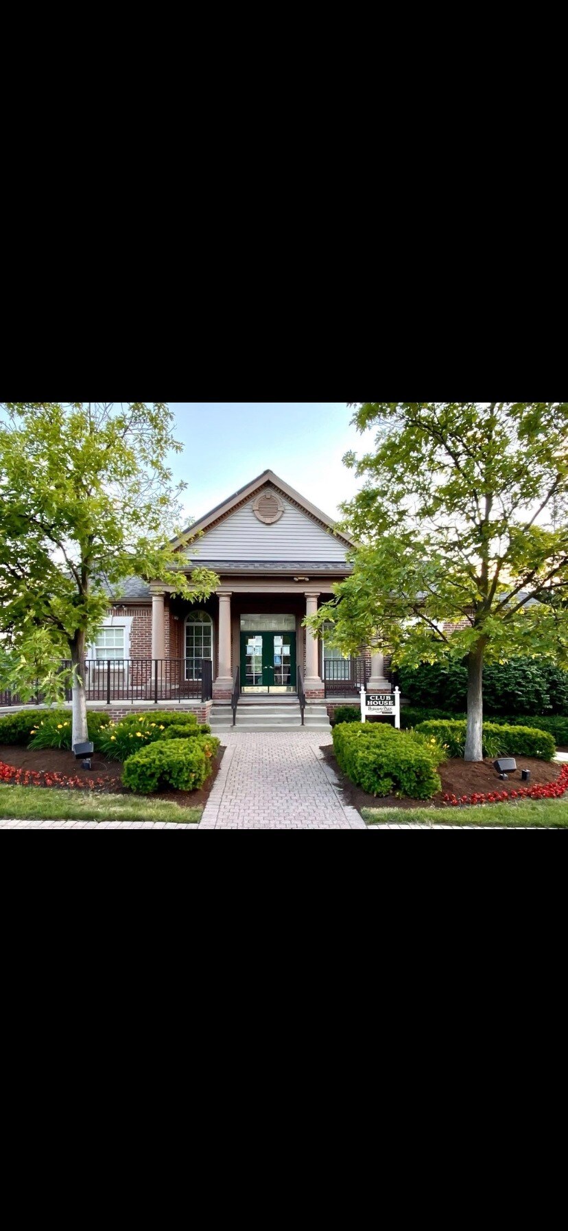 Clubhouse - 2916 Barclay Way