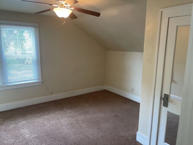 Building Photo - 1831 12th Ave