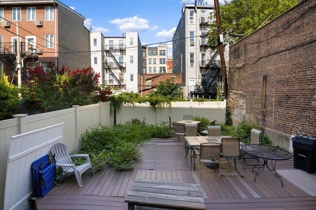 Building Photo - 120 Willow Ave