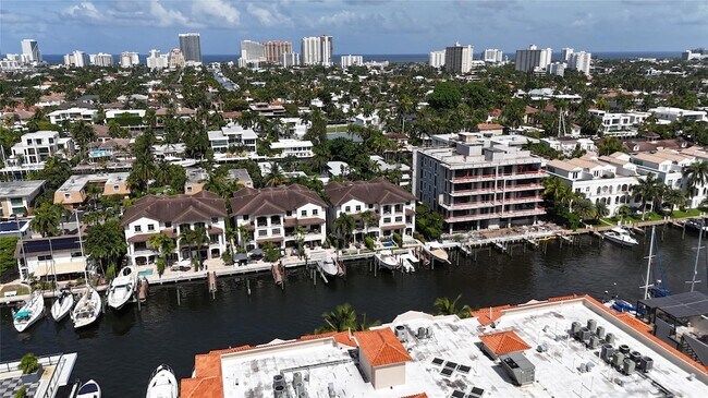 Building Photo - 105 Isle of Venice Dr
