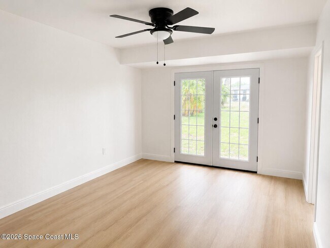 Building Photo - 1231 Mariposa Dr NE