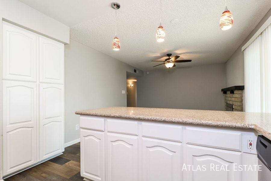 Building Photo - 1323 W Rosemonte Dr