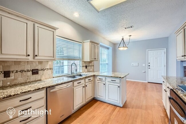 Building Photo - 9512 Preston Vineyard Dr