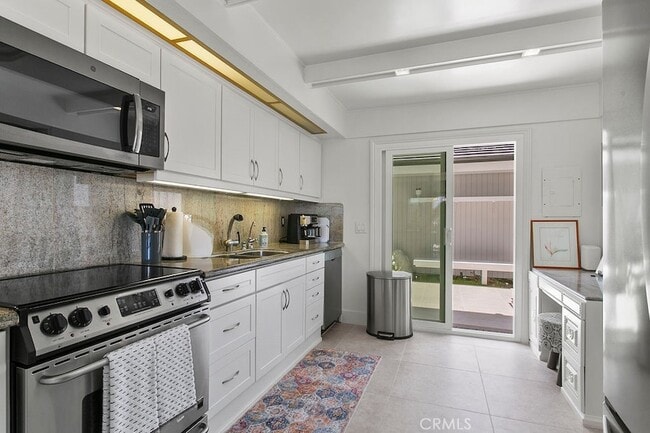 Building Photo - 33925 Faeroe Bay