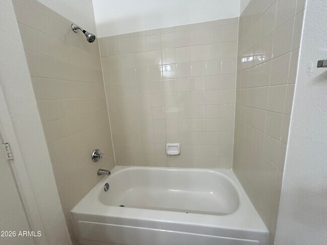 Building Photo - 6230 N 33rd Ave