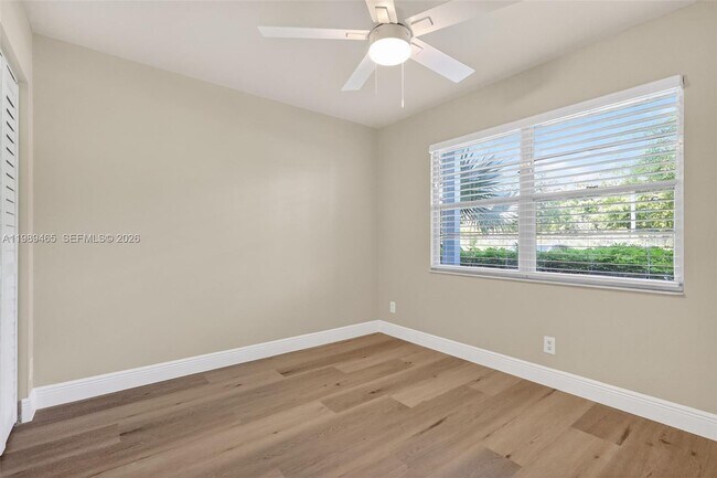 Building Photo - 12500 SW 5th Ct