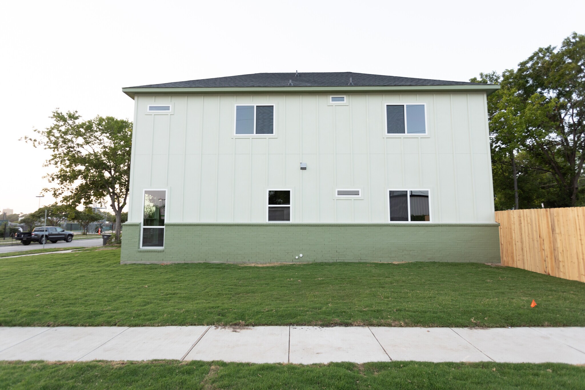 Building Photo - 2945 Gordon Ave
