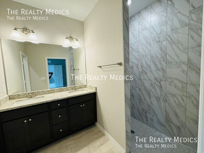 Building Photo - 1364 Gibbs Rd SW