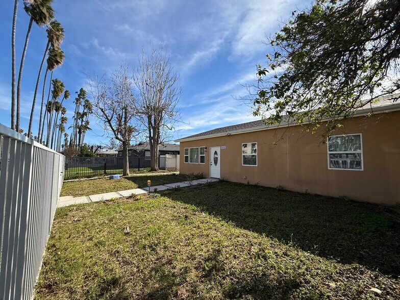 Building Photo - 20352 Sherman Way