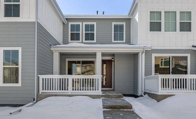 Building Photo - 2 Bedroom Townhome w/ Garage!