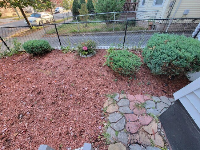 Building Photo - 504 Winthrop Ave