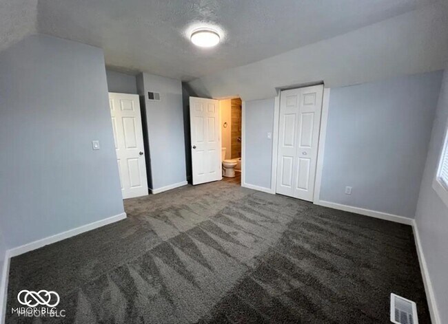 Building Photo - 304 N Linwood Ave