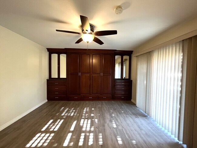 Building Photo - Wonderful Home! 3-Bedrooms, 2-Bath Plus Of...