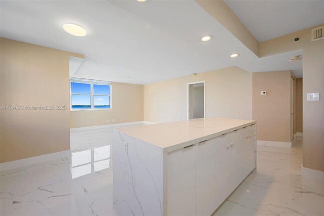 Building Photo - 770 Claughton Island Dr