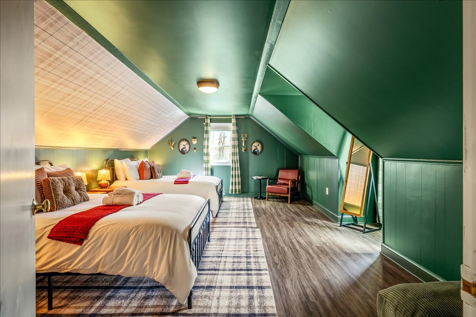 Building Photo - 117 Pond Rd