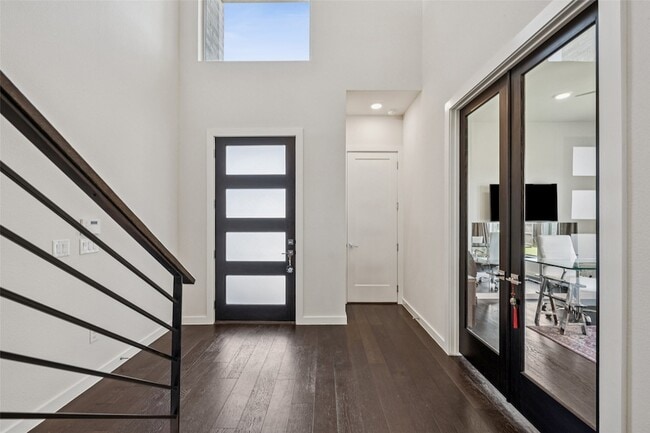 Building Photo - 5008 Statesman Ln