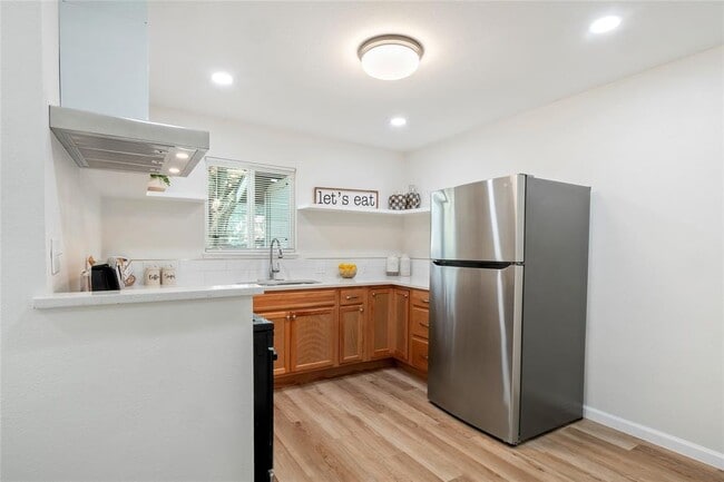 Building Photo - 4913 Hawk Cv