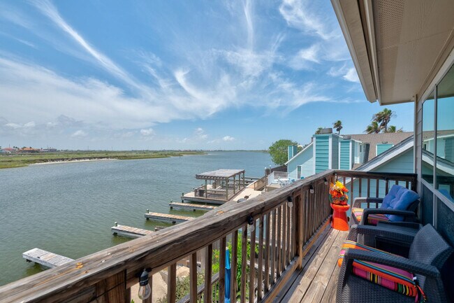 Building Photo - 15209 Leeward Dr