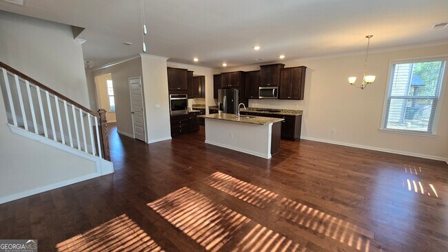 Building Photo - 13106 Vista Dr SE