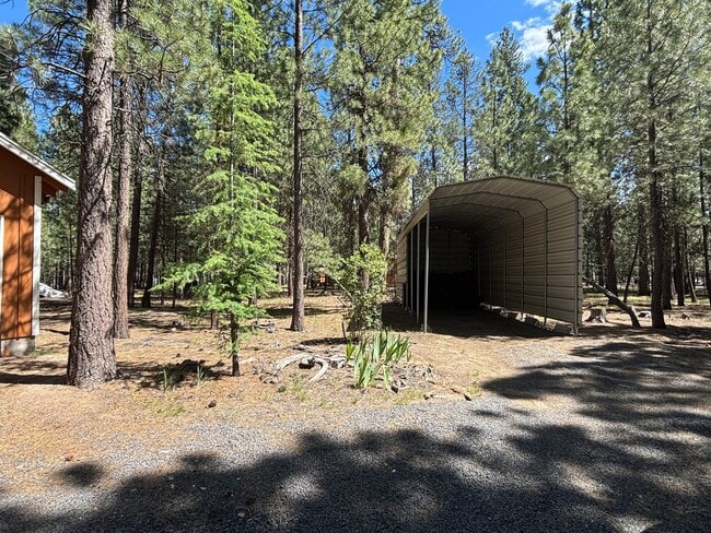 Building Photo - 51990 Ponderosa Way