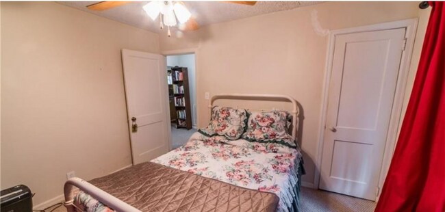 Building Photo - 1313 18th Ave