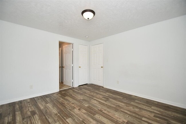 Building Photo - 4409 Hershe St