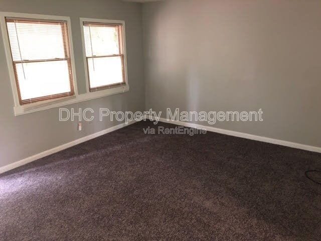 Building Photo - 6505 Raymond Dr