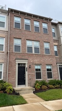 Building Photo - Potomac Shores Townhome