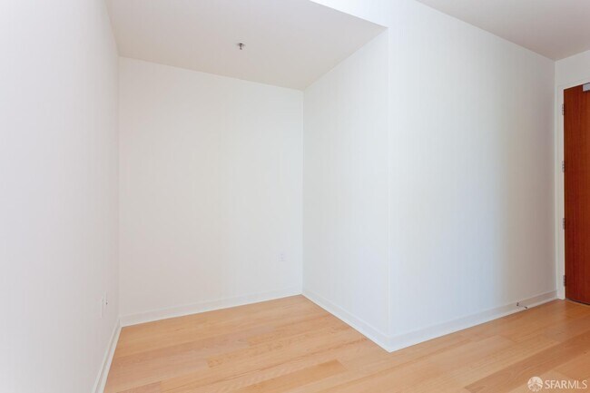 Building Photo - 301 Main St