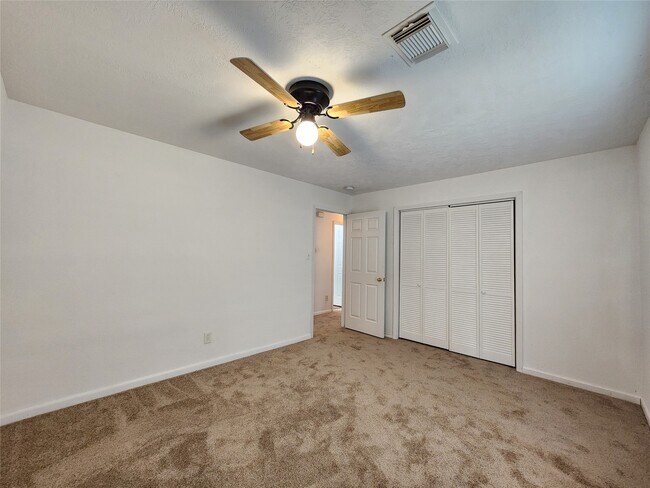 Building Photo - 7629 Fitzhugh St
