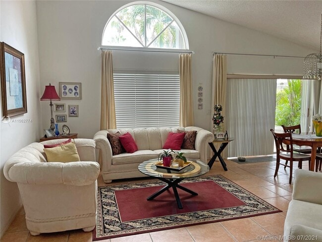 Building Photo - 5 Gables Blvd