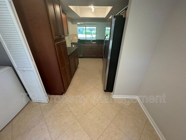 Building Photo - 239 Cranes Lake Dr