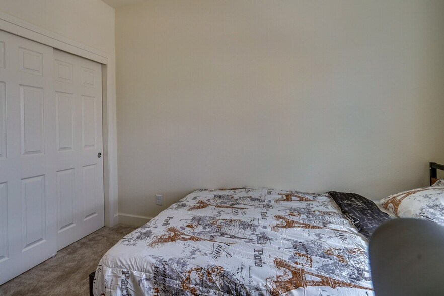 Building Photo - 3023 Neil Jerome Dr