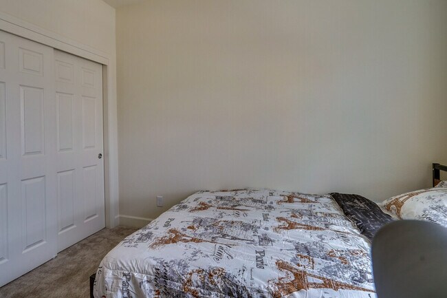 Building Photo - 3023 Neil Jerome Dr