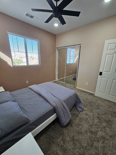 Building Photo - 37852 Magnolia Ln