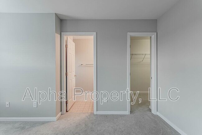 Building Photo - 5 Spring Crossing Cir