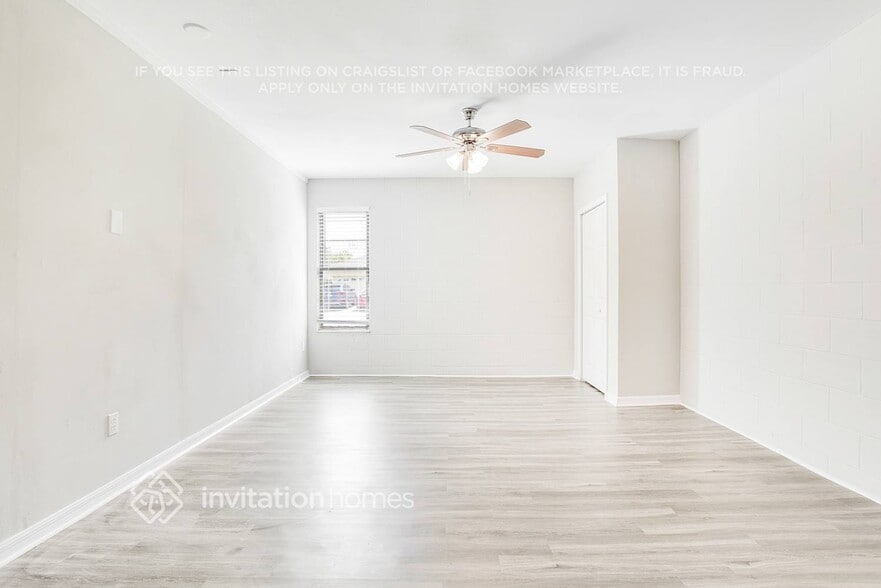 Building Photo - 408 Martigues Dr