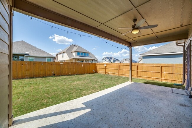 Building Photo - 2999 sq ft 4 Bedroom 3.5 Bathroom 2 Story ...
