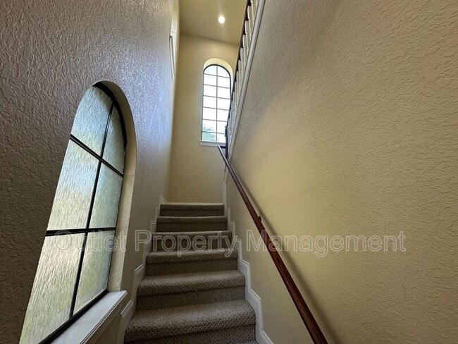 Building Photo - 2005 Baylarian Blvd