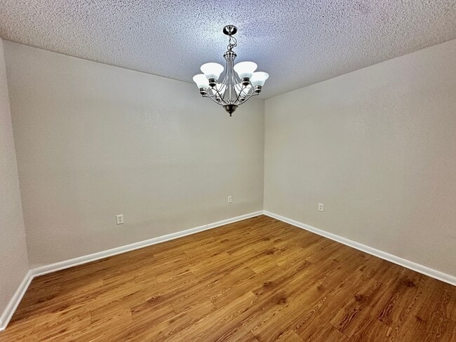 Building Photo - 4BR/2.5BA Condo in Cricket Club I