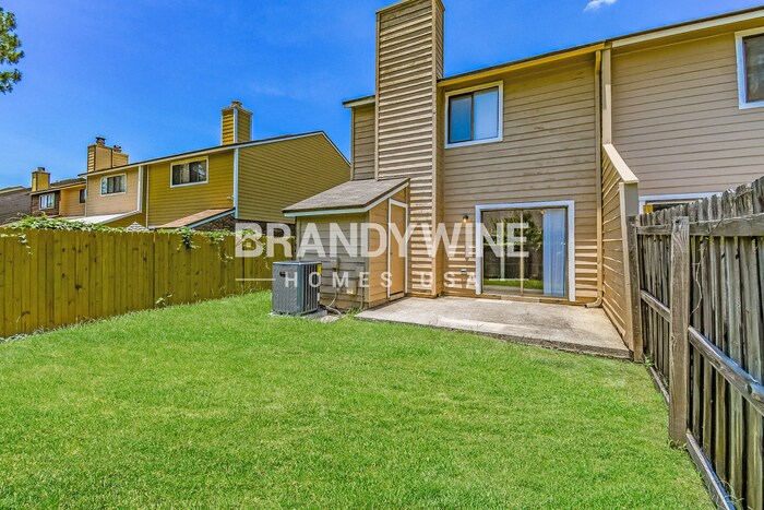 Building Photo - 11251 Windtree Dr E