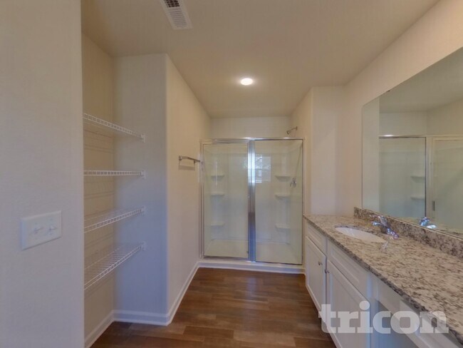 Building Photo - 4008 Reinfield Dr