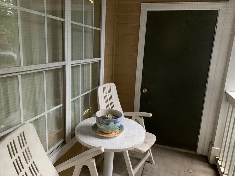 Patio with storage unit - 212 Bentley Pl