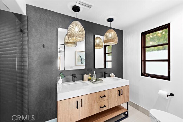 Building Photo - 115 Irvine Cove Pl