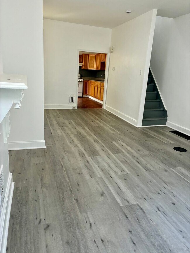 Building Photo - Spacious 3-Bedroom Home in North Philadelphia