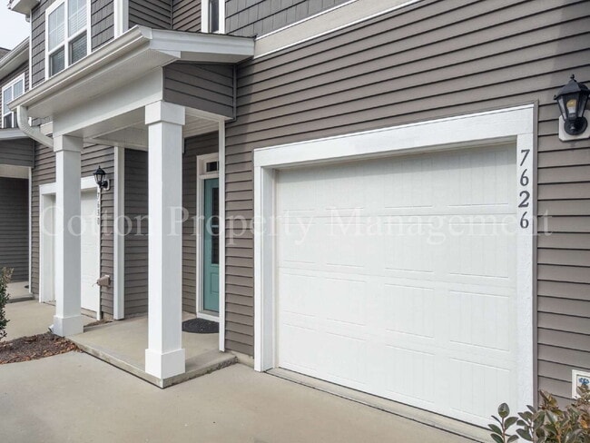 Building Photo - 7626 Knightbell Cir