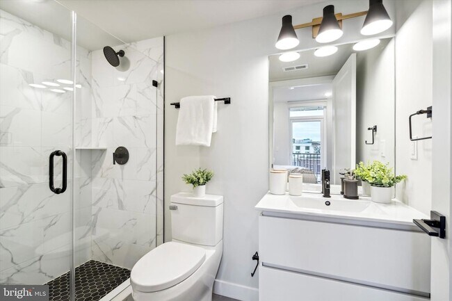 Building Photo - 1102 Germantown Ave