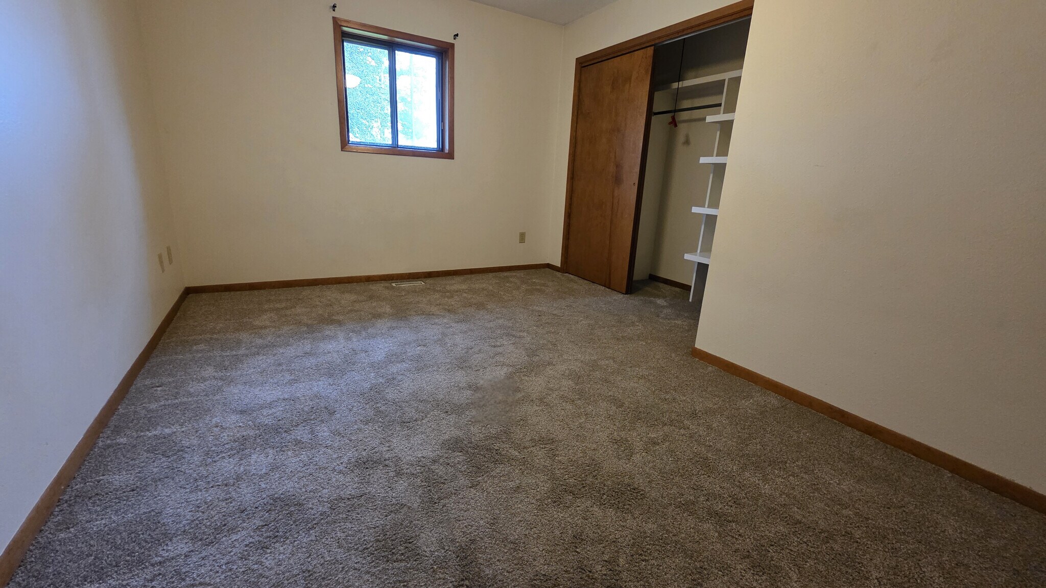 Bedroom - 620 East St S